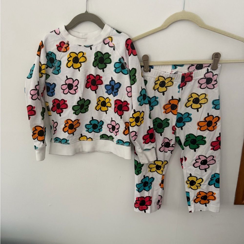 Hanna Andersson White Colorful Flower Print matching set size 6/7